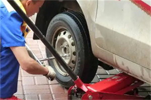 红旗区附近拖车24小时服务热线电话